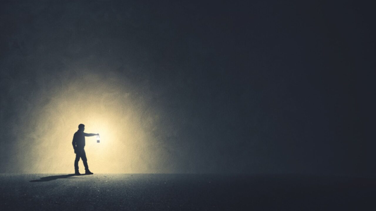 ¿En tinieblas o iluminados?